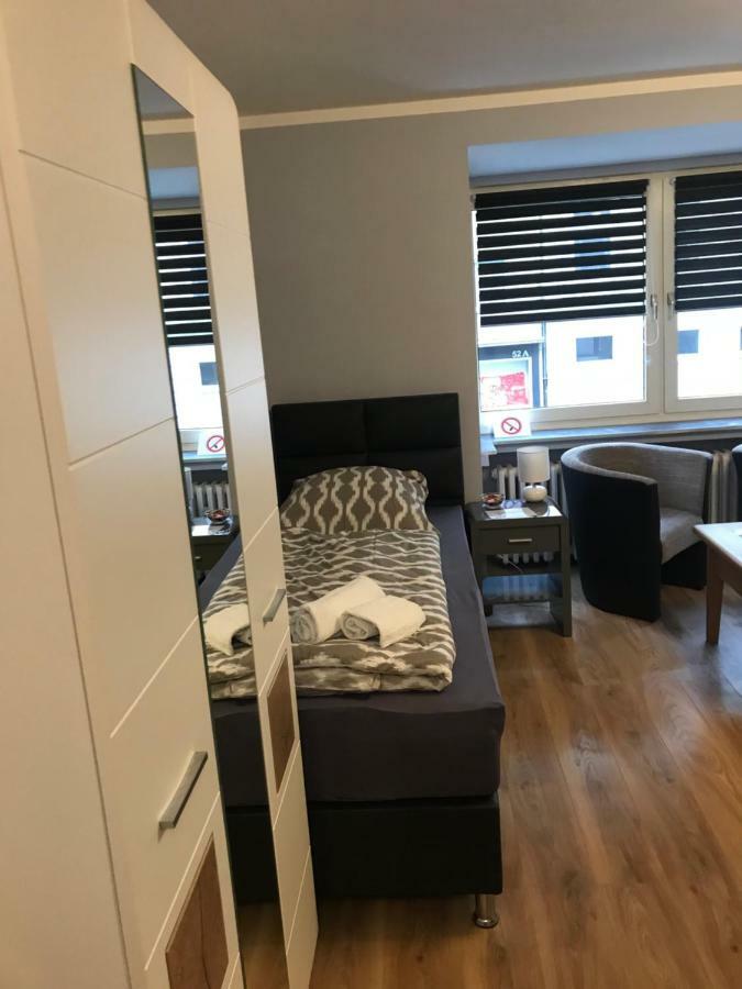 Apartment Maximilians Düsseldorf Esterno foto